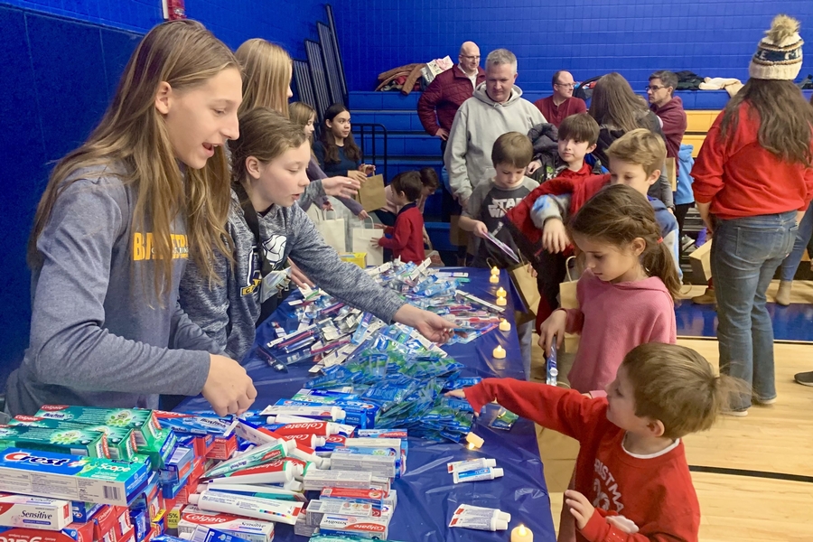 Family Advent Service Event